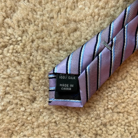 Jos. A. Bank Executive Collection Men's 100% Silk Tie - Purple Stripe - Picture 3 of 5